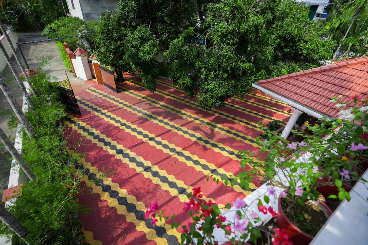 Parudeesa - Heavenly- Luxurious Palace Look-Near Cbd - Kerala - India With Breakfast Kaladi Exterior photo